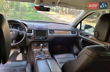 Внедорожник / Кроссовер Volkswagen Touareg 2017 в 