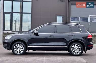 Позашляховик / Кросовер Volkswagen Touareg 2012 в 