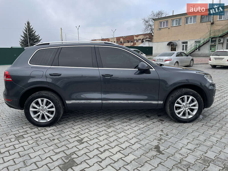 Позашляховик / Кросовер Volkswagen Touareg 2013 в Дунаївцях