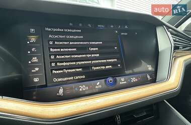 Внедорожник / Кроссовер Volkswagen Touareg 2018 в 