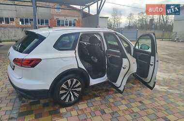 Внедорожник / Кроссовер Volkswagen Touareg 2020 в 