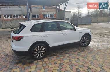 Внедорожник / Кроссовер Volkswagen Touareg 2020 в 