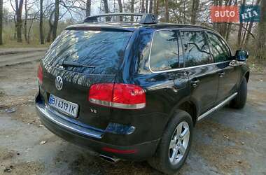 Позашляховик / Кросовер Volkswagen Touareg 2004 в 