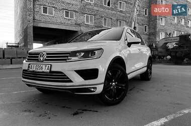 Позашляховик / Кросовер Volkswagen Touareg 2017 в 