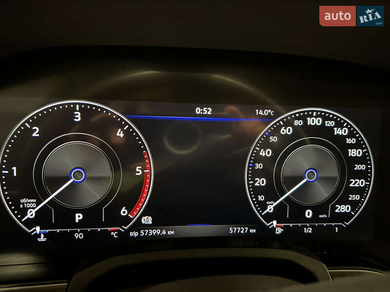 Позашляховик / Кросовер Volkswagen Touareg 2019 в Києві