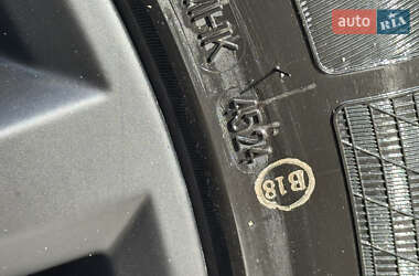 Внедорожник / Кроссовер Volkswagen Touareg 2012 в 