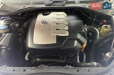 Внедорожник / Кроссовер Volkswagen Touareg 2007 в 