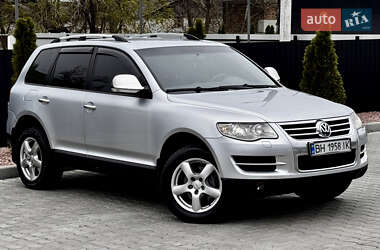 Позашляховик / Кросовер Volkswagen Touareg 2008 в 