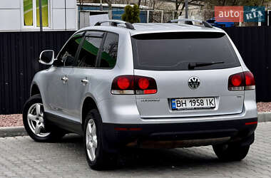 Позашляховик / Кросовер Volkswagen Touareg 2008 в 