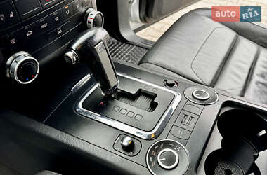 Позашляховик / Кросовер Volkswagen Touareg 2008 в 