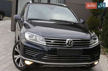Позашляховик / Кросовер Volkswagen Touareg 2016 в 