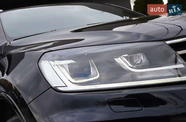 Позашляховик / Кросовер Volkswagen Touareg 2016 в 