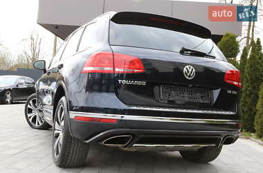 Позашляховик / Кросовер Volkswagen Touareg 2016 в 