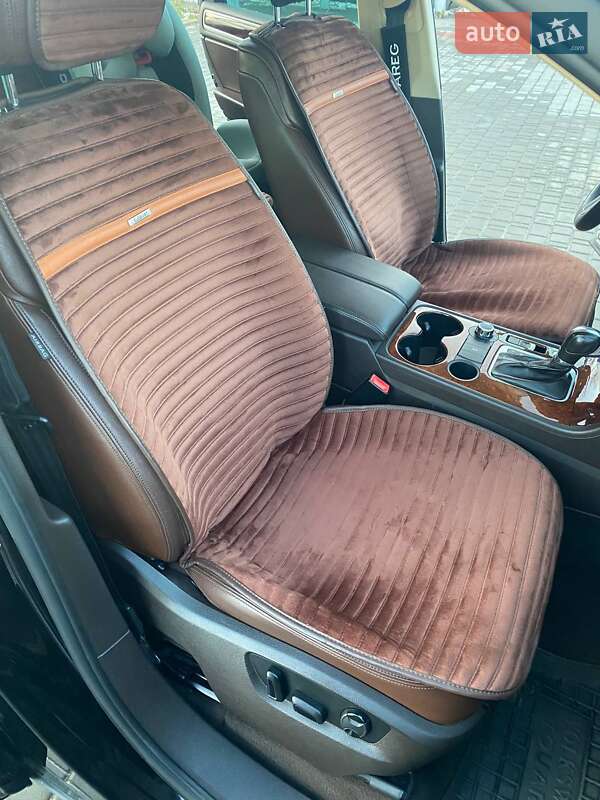 Внедорожник / Кроссовер Volkswagen Touareg 2012 в Виннице