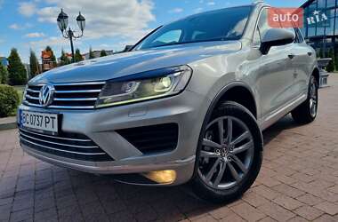 Внедорожник / Кроссовер Volkswagen Touareg 2016 в 