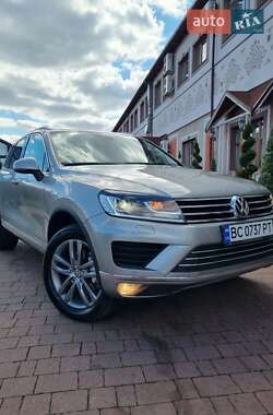 Внедорожник / Кроссовер Volkswagen Touareg 2016 в 