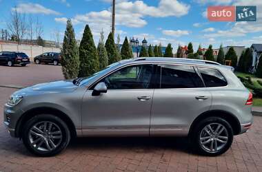 Внедорожник / Кроссовер Volkswagen Touareg 2016 в 