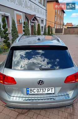 Внедорожник / Кроссовер Volkswagen Touareg 2016 в 