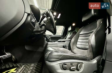 Позашляховик / Кросовер Volkswagen Touareg 2017 в 
