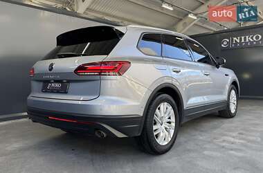 Позашляховик / Кросовер Volkswagen Touareg 2021 в 