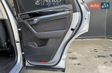Позашляховик / Кросовер Volkswagen Touareg 2021 в 