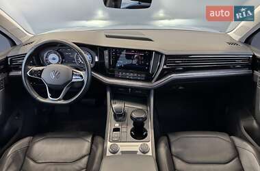 Позашляховик / Кросовер Volkswagen Touareg 2021 в 