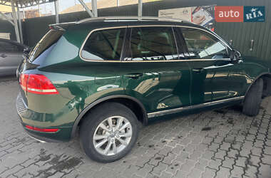 Позашляховик / Кросовер Volkswagen Touareg 2011 в 