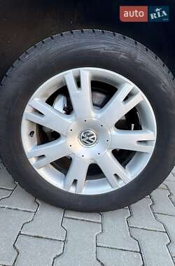 Внедорожник / Кроссовер Volkswagen Touareg 2007 в 