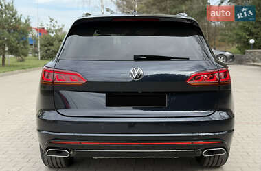 Позашляховик / Кросовер Volkswagen Touareg 2018 в 