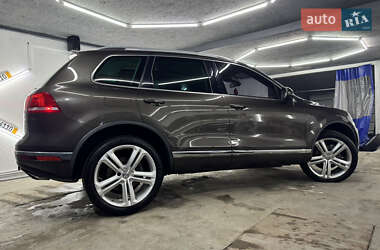 Внедорожник / Кроссовер Volkswagen Touareg 2016 в 