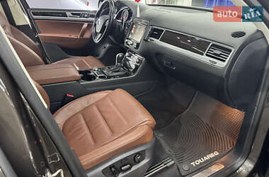 Внедорожник / Кроссовер Volkswagen Touareg 2016 в 