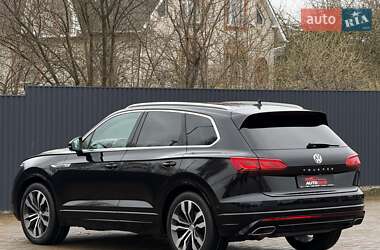 Позашляховик / Кросовер Volkswagen Touareg 2018 в 