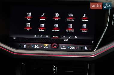 Позашляховик / Кросовер Volkswagen Touareg 2018 в 