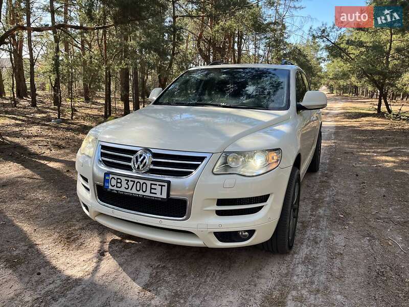 Внедорожник / Кроссовер Volkswagen Touareg 2008 в 