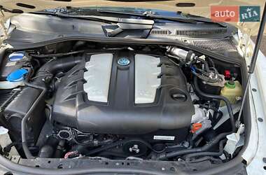 Внедорожник / Кроссовер Volkswagen Touareg 2008 в 
