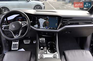 Внедорожник / Кроссовер Volkswagen Touareg 2020 в 
