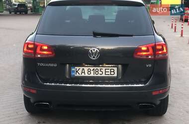 Внедорожник / Кроссовер Volkswagen Touareg 2010 в 