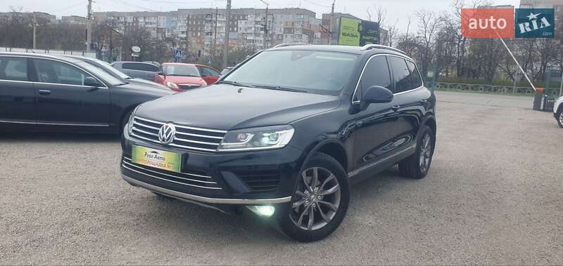 Внедорожник / Кроссовер Volkswagen Touareg 2016 в Кропивницком