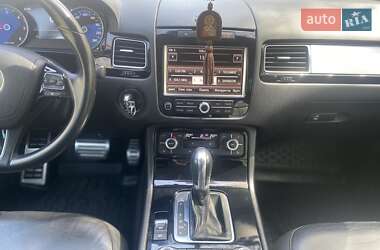 Позашляховик / Кросовер Volkswagen Touareg 2013 в 