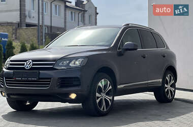 Внедорожник / Кроссовер Volkswagen Touareg 2012 в 