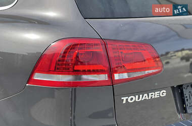 Внедорожник / Кроссовер Volkswagen Touareg 2012 в 