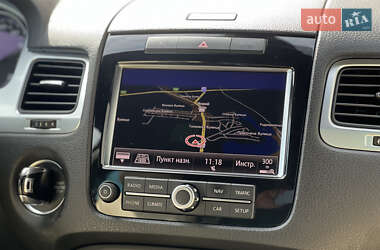 Внедорожник / Кроссовер Volkswagen Touareg 2012 в 