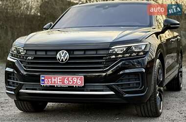 Внедорожник / Кроссовер Volkswagen Touareg 2021 в 