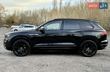 Внедорожник / Кроссовер Volkswagen Touareg 2021 в 