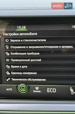 Внедорожник / Кроссовер Volkswagen Touareg 2021 в 