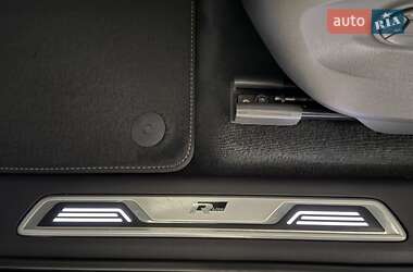 Внедорожник / Кроссовер Volkswagen Touareg 2021 в 