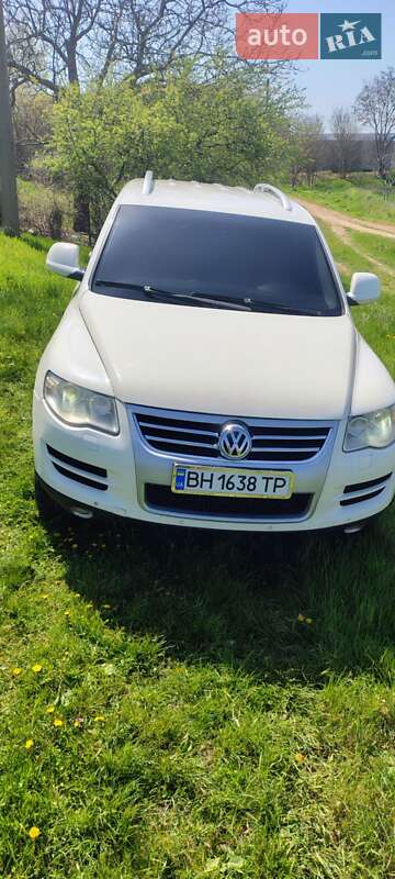 Позашляховик / Кросовер Volkswagen Touareg 2008 в 