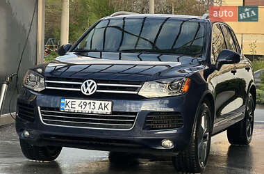 Внедорожник / Кроссовер Volkswagen Touareg 2012 в 