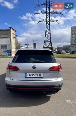 Внедорожник / Кроссовер Volkswagen Touareg 2021 в 