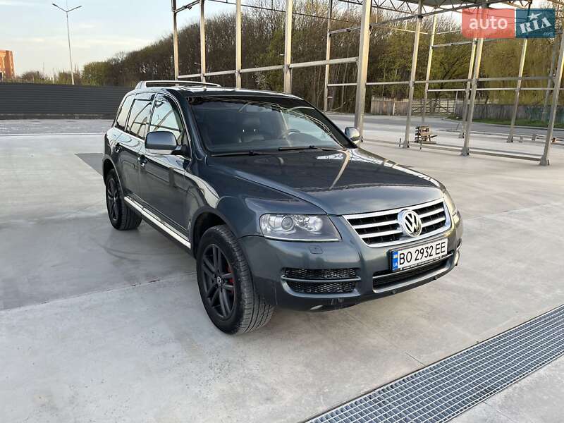 Позашляховик / Кросовер Volkswagen Touareg 2005 в 